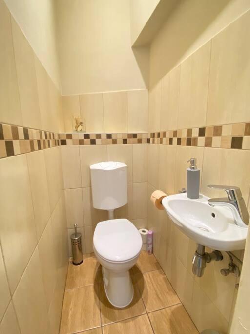 Orangehomes One Bedroom Comfy Apartment Budapeste Exterior foto