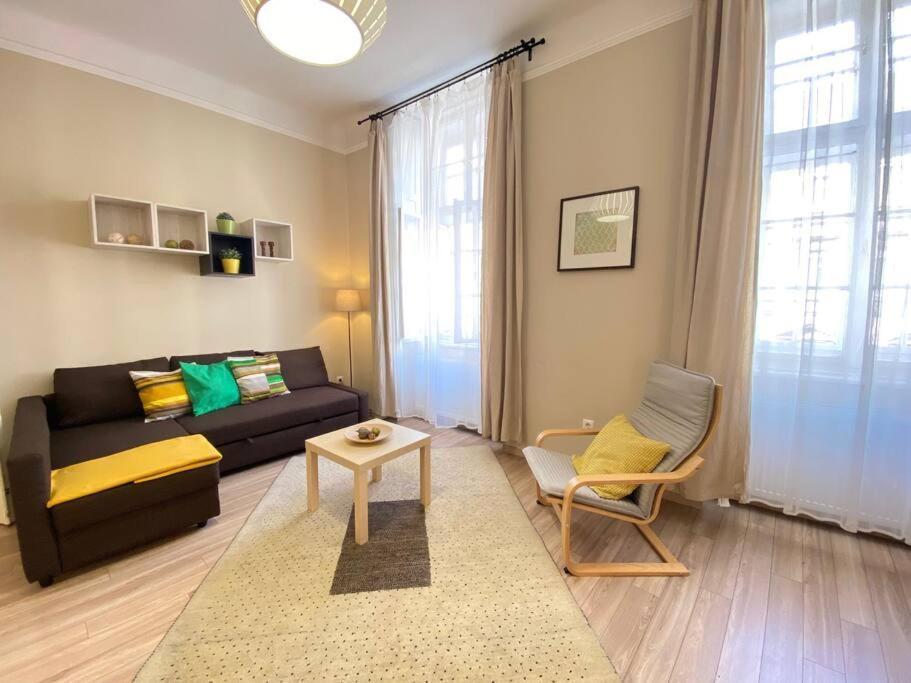 Orangehomes One Bedroom Comfy Apartment Budapeste Exterior foto